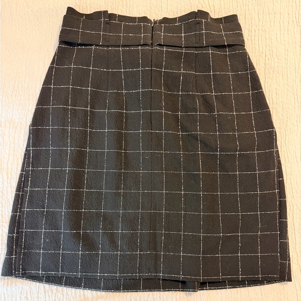 H&M Black Grid Pencil Skirt With A Slight Flare - Picture 6 of 9